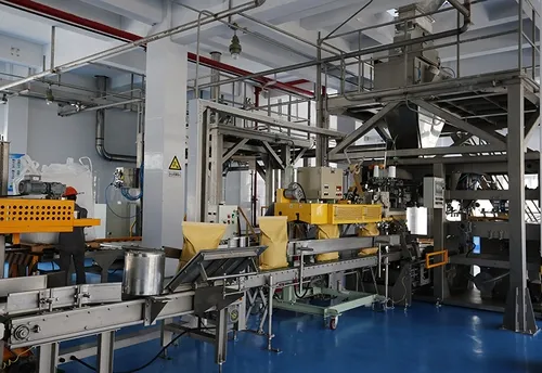 Automatic bagging machine used in laundry additives production line