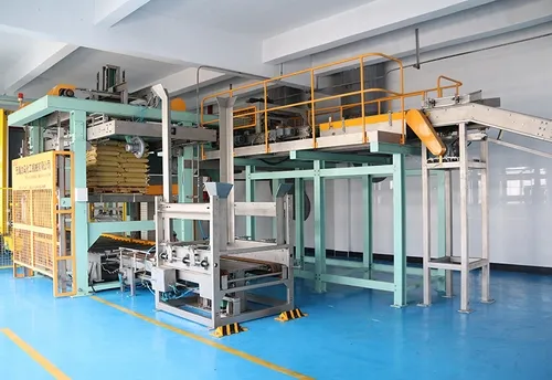 Automatic bag palletizing machine for laundry additives